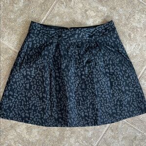 Stylish Black Leopard Print Skirt, Banana Republic, size 4